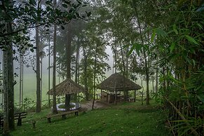 Crystal Kuruva Nature Resort & Spa