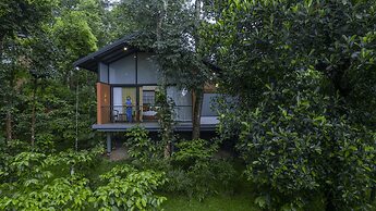 Crystal Kuruva Nature Resort & Spa