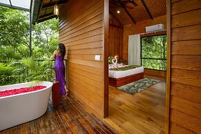 Crystal Kuruva Nature Resort & Spa