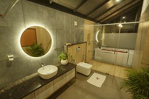 Crystal Kuruva Nature Resort & Spa