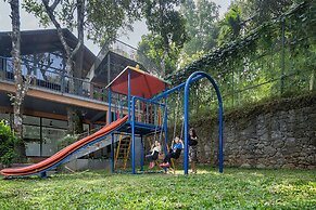 Crystal Kuruva Nature Resort & Spa