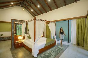 Crystal Kuruva Nature Resort & Spa