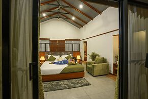 Crystal Kuruva Nature Resort & Spa