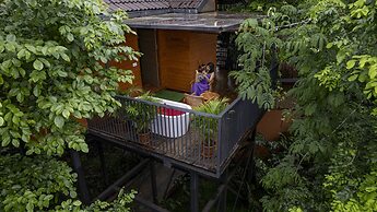 Crystal Kuruva Nature Resort & Spa