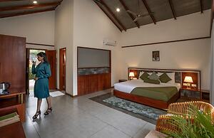 Crystal Kuruva Nature Resort & Spa