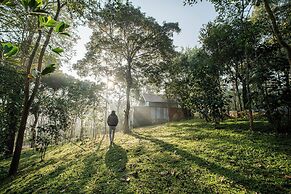 Crystal Kuruva Nature Resort & Spa