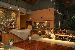 Crystal Kuruva Nature Resort & Spa