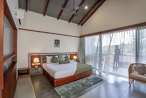 Crystal Kuruva Nature Resort & Spa