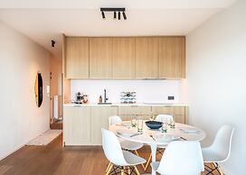 Apartment on Zeedijk With Stunning Sea Views