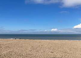 Apartment on Zeedijk With Stunning Sea Views