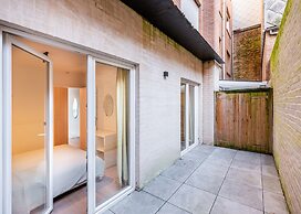 Apartment on Zeedijk With Stunning Sea Views