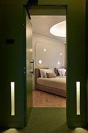 Dwell - Elegant City Stay