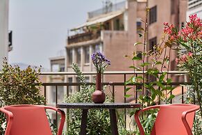 Dwell - Elegant City Stay