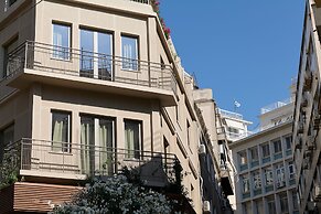 Dwell - Elegant City Stay