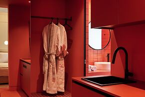 Dwell - Elegant City Stay