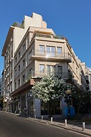 Dwell - Elegant City Stay