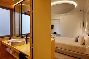 Dwell - Elegant City Stay