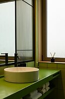 Dwell - Elegant City Stay