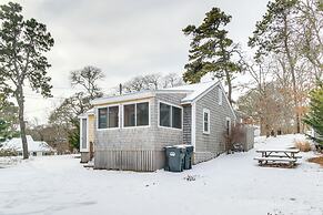 Walk to Beach: South Chatham Home