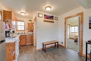 Nature Lovers Getaway in Rural Grants Pass