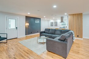 14 Mi to Dallas: Irving Escape w/ Patio & Fire Pit