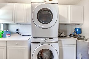 3 Mi to Shore: Couples Getaway in Lighthouse Point