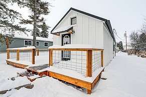 1 Mi to Main Street Polson: Updated Home w/ Deck!
