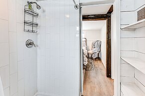 1 Mi to Main Street Polson: Updated Home w/ Deck!