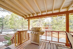 Near Hiking Trails: Tranquil Cabin in Munds Park!