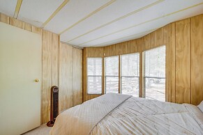 Near Hiking Trails: Tranquil Cabin in Munds Park!
