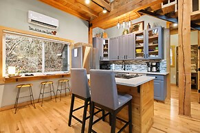 'the Nuthouse on Squirrel Creek': Ski & Hike!