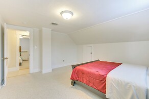 16 Mi to Boston: Home w/ Deck in Weymouth