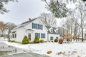 16 Mi to Boston: Home w/ Deck in Weymouth