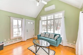 16 Mi to Boston: Home w/ Deck in Weymouth