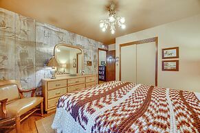 5 Mi to Castlewood Canyon: Forest-view Sanctuary!