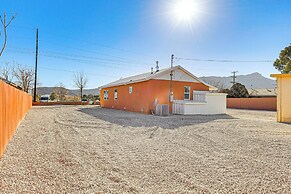 3 Mi to Elephant Butte Lake: Cozy Retreat!