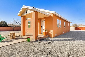 3 Mi to Elephant Butte Lake: Cozy Retreat!