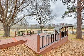 Dock, Decks & Views: Lakefront Cottage