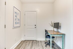 Walk to Beach: Cottage w/ Yard in Kure Beach!