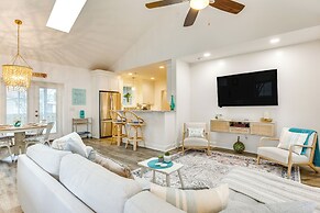 Walk to Beach: Cottage w/ Yard in Kure Beach!