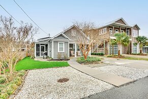 Walk to Beach: Cottage w/ Yard in Kure Beach!