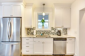 Walk to Beach: Cottage w/ Yard in Kure Beach!