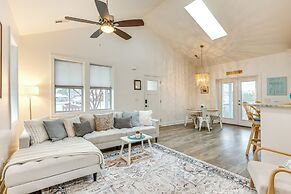 Walk to Beach: Cottage w/ Yard in Kure Beach!