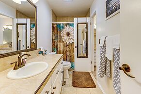 Fenced Yard, Patio: Family-friendly Pocatello Home