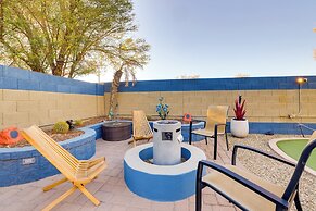 Putting Green & Hot Tub: Goodyear Retreat!