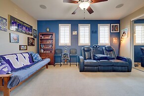 Putting Green & Hot Tub: Goodyear Retreat!