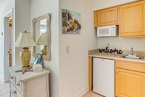 Dog-friendly Condo w/ Resort Perks in Calabash!