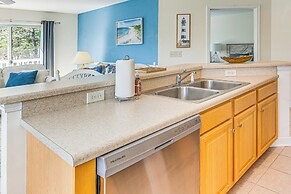 Dog-friendly Condo w/ Resort Perks in Calabash!