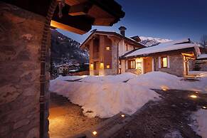 VillaMariaTeresa&ChaletsMignon