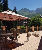 VillaMariaTeresa&ChaletsMignon